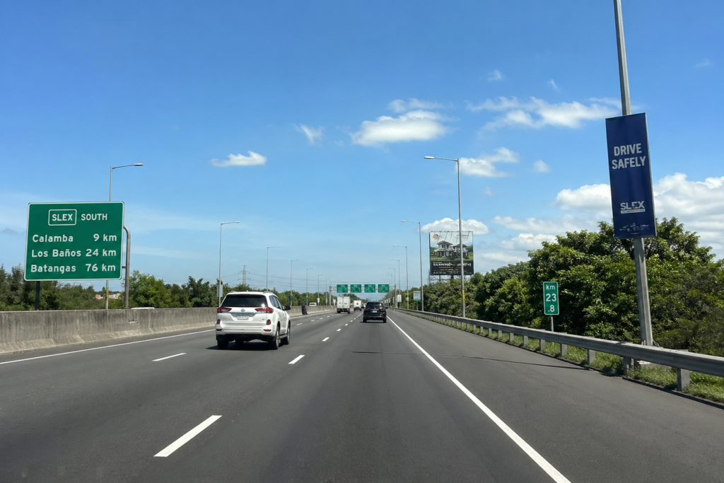 Driving to Lipa City via SLEX and STAR Tollway - about 1 hour from Manila